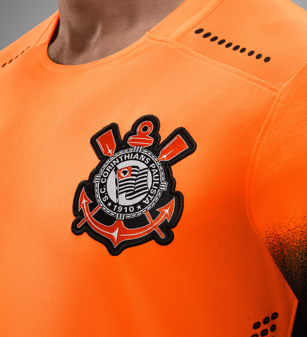 46108_275510_FY15_FB_Brasil_Corinthians_3rdJersey_Chest_0351_crop_1_LR_full