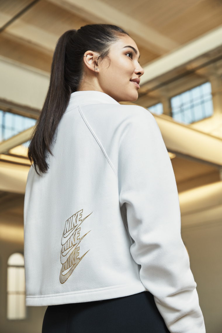 HO19_DSG_NIKE_BRASTIGHTS_STILLS_LOOK_1_MKam_LOOK_2_MPope_LAYER_1043_full